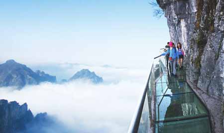 長沙出發(fā)到張家界玻璃橋云天渡、森林公園、天門山玻璃棧道往返4天3晚游